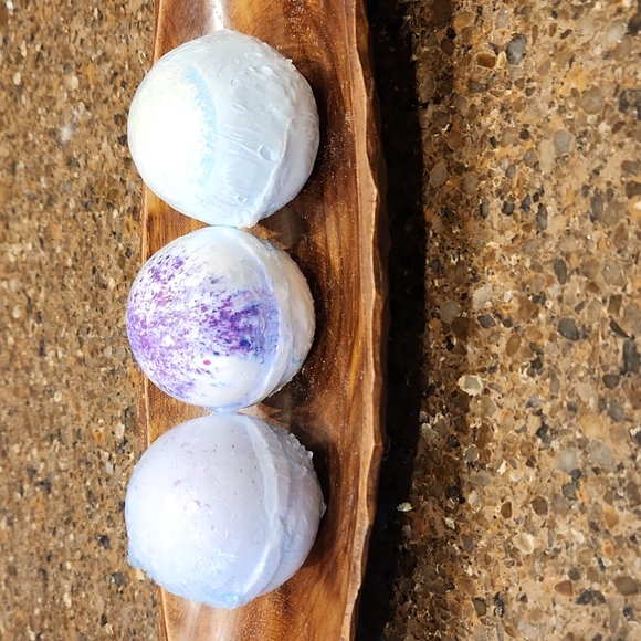 Triple Bath Bomb Bundle Girl's Spa Day Relax Bath Time - Picture 1 of 4